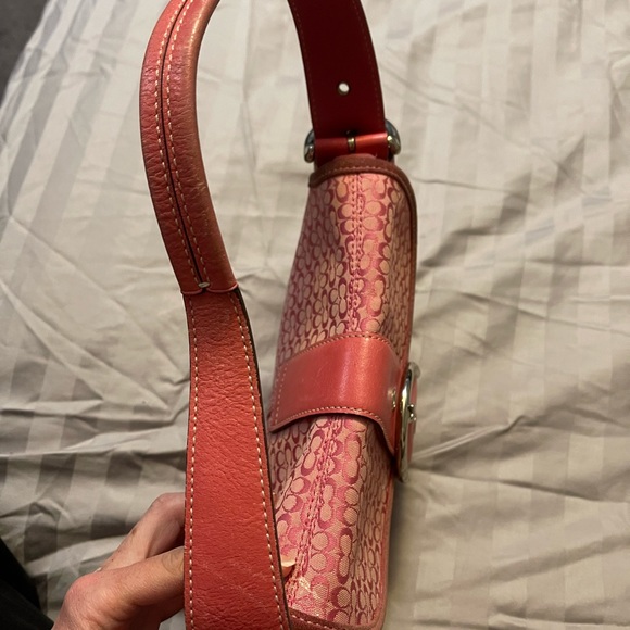 Old school coach bag, dare I say vintage and age myself - Picture 3 of 4